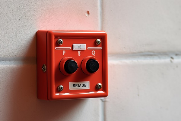 LED Emergency Forced-start Switch Lights Up the Path to Safety