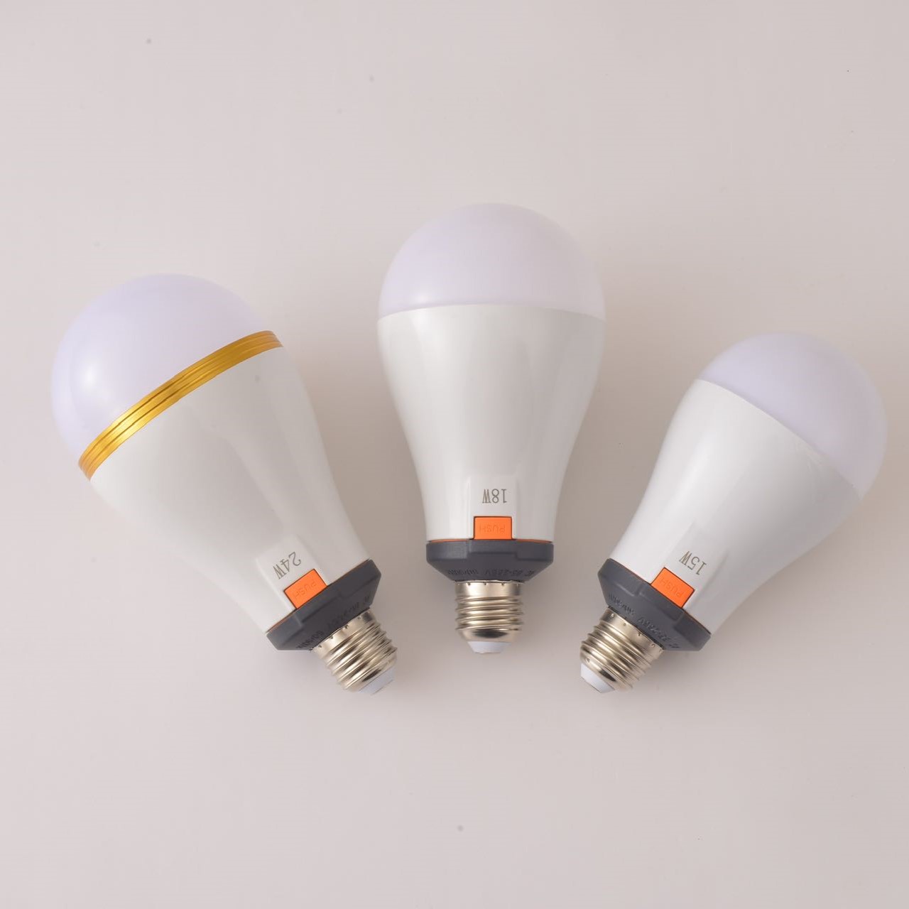 应急长续航灯泡照明灯