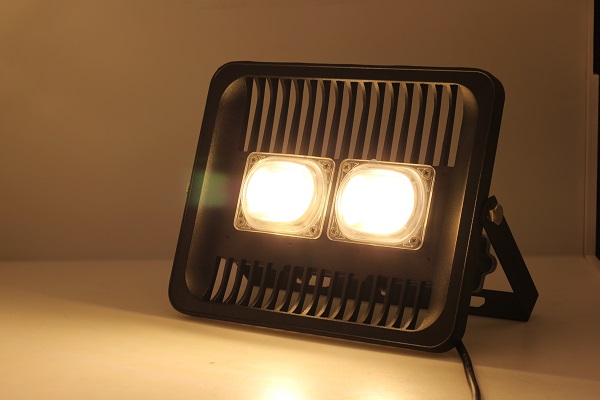 Square Floodlights – Which Parameters Should You Consider When Buying?