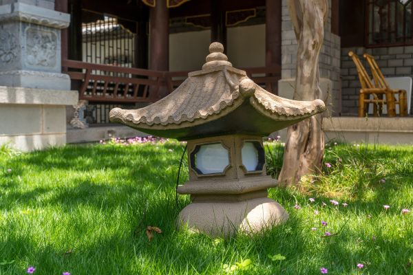 How to Choose Garden Lights That Balance Aesthetics and Functionality