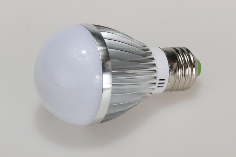 LED车铝球泡