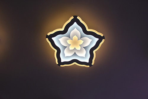 吸顶灯