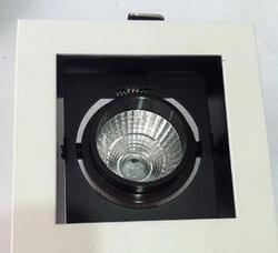 酒店铝材白色LED斗胆灯