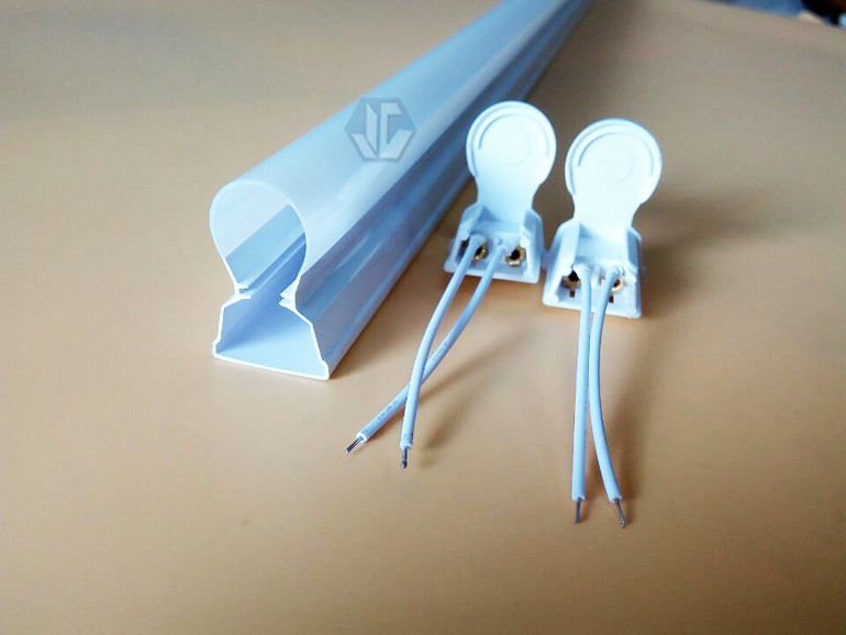  厂家直销LEDT5全塑管单色系1.2mT5灯管配件T5塑料管塑料T5外壳