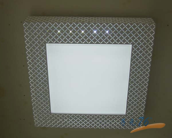 大气小方形LED铁艺压克力客厅吸顶灯