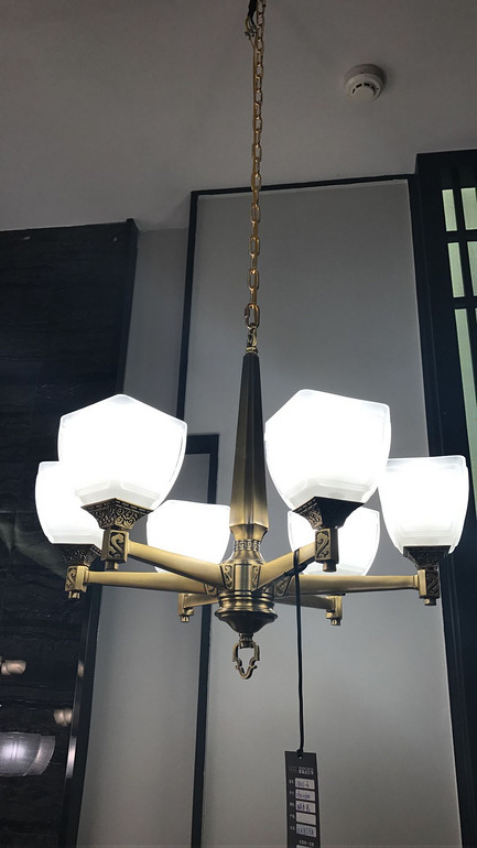 云和居中式典雅吊灯28010-12+6