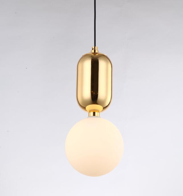 卡洛尔简约室内金碧吊灯