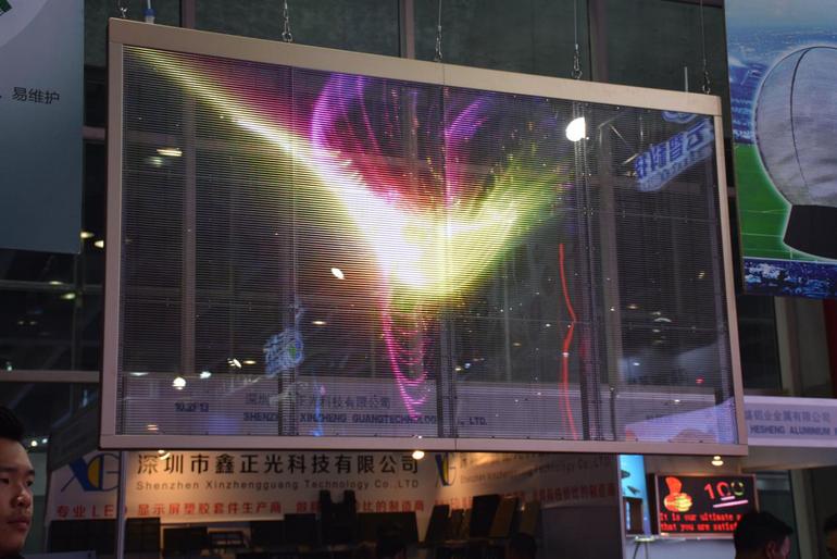 LED透明屏 你看好嗎