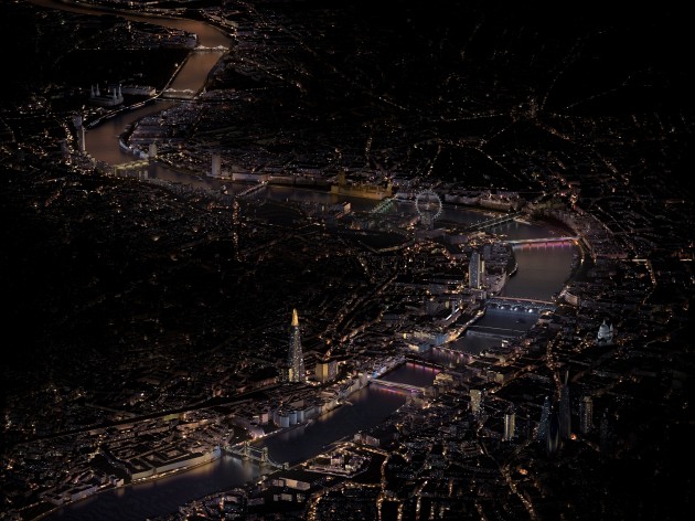 昕诺飞将点亮伦敦15座标志性桥梁，助力打造全球最长公共艺术作品
