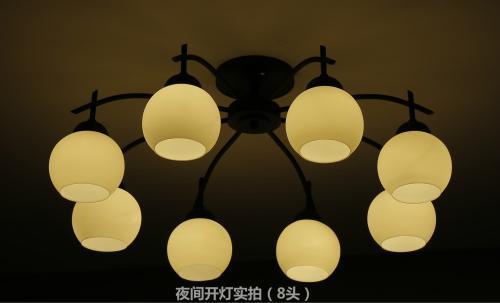 北歐風(fēng)格吸頂燈什么樣的材料比較好呢