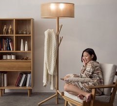 實(shí)木落地?zé)魯[在什么位置比較好看呢