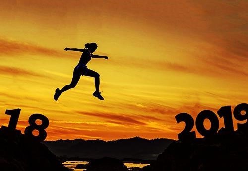 砥礪前行|看鴻利智匯2018年逆流而上