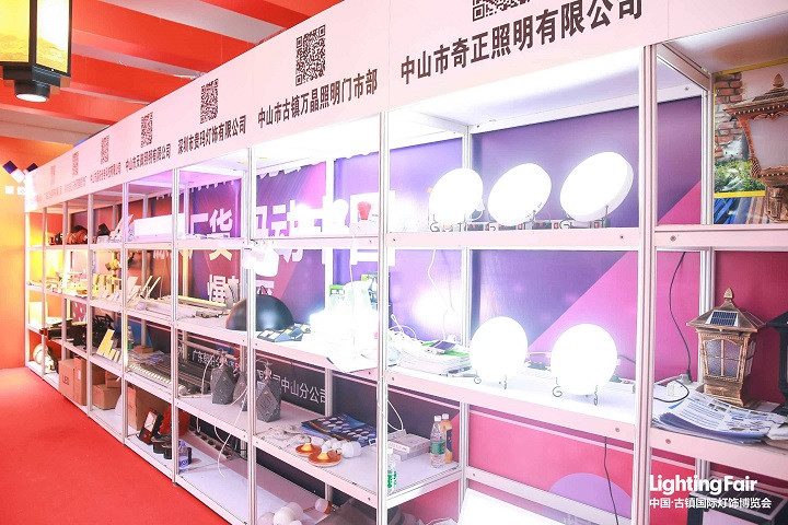 圓形玻璃面板燈受到女性朋友歡迎
