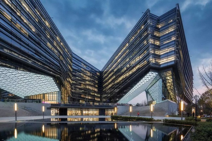 光建筑  每天都用支付寶  你見(jiàn)過(guò)它大樓的夜景嗎