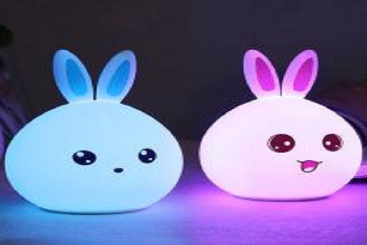 送朋友七彩兔子小夜燈怎么樣