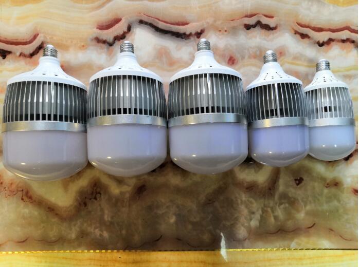 鳍片高亮帅球泡