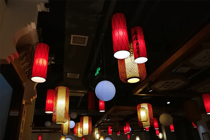 新中式吊燈擁有很高性價(jià)比
