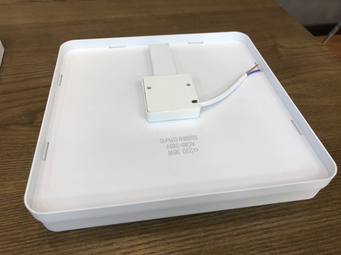 工程家用照明LED新型碟板灯明装面板灯超亮超薄吸顶灯圆型筒灯9W