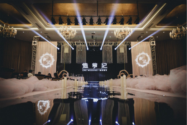 迷你led舞臺燈具有的特點是什么