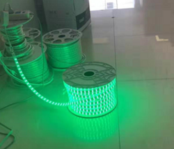 客厅LED长条形绿光灯带