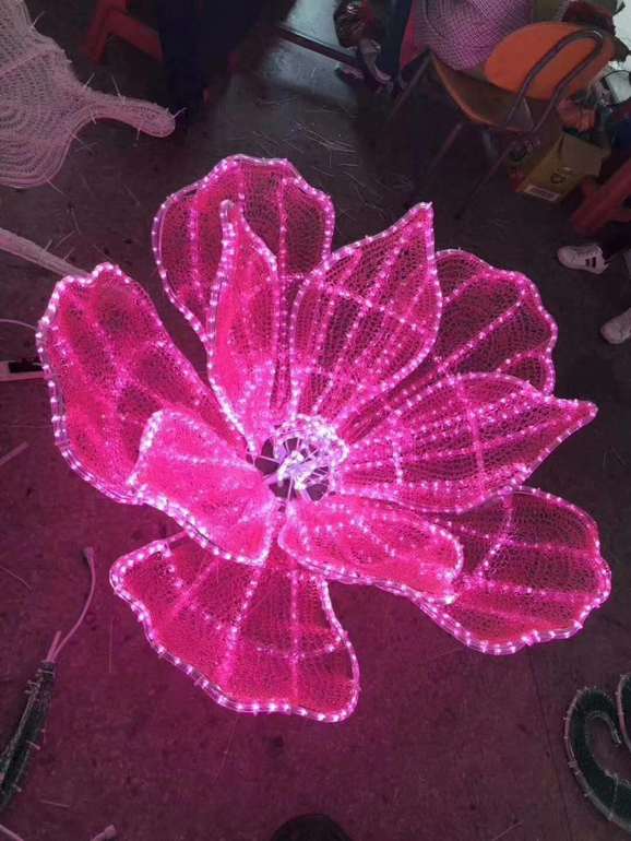 灯熠立体牡丹花灯