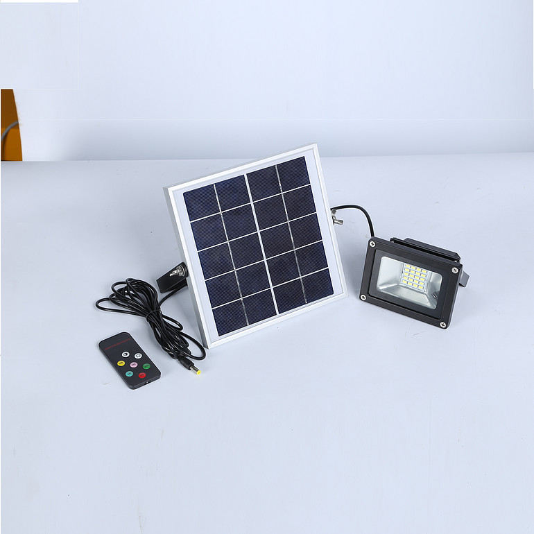 遥控太阳能充电投光灯