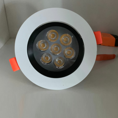 简约升级款黑白色射灯