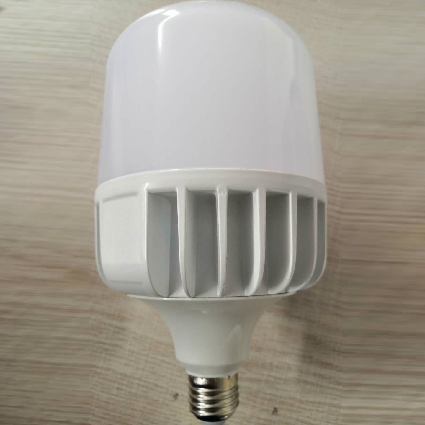 T型简约齿轮款塑包铝LED球泡