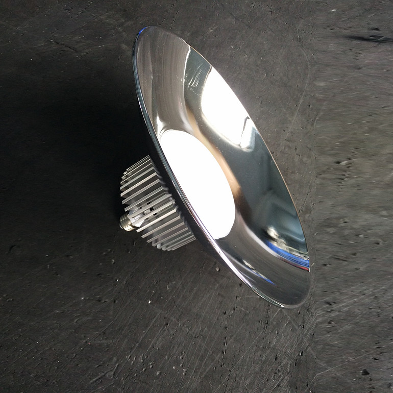 简约圆形电镀工矿灯