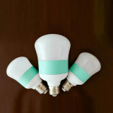 现代简约led球灯泡