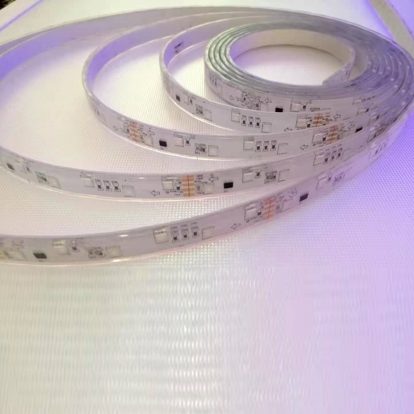 LED幻彩灯带