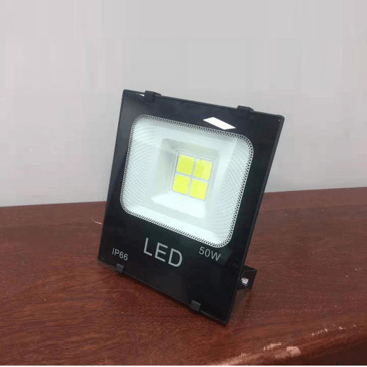 钢虎IP66防水LED50W户外投光灯