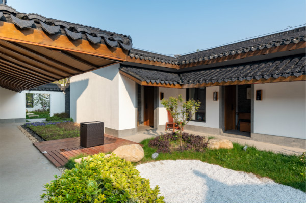 戶外庭院燈如何進(jìn)行日常維護(hù)與保養(yǎng)