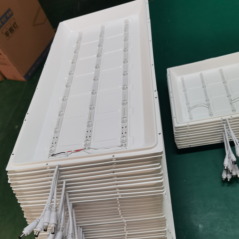 集成吊顶厨房卫生间超薄嵌入式LED平板灯