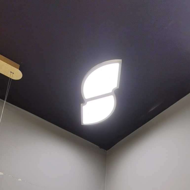 简约白光S型吸顶灯