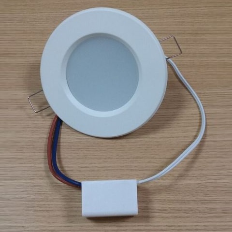 LED白色射灯筒灯