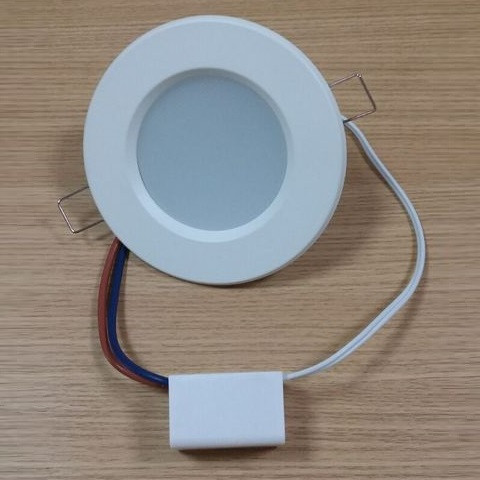LED白色射灯筒灯