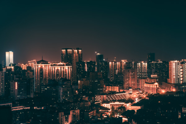 用戶為什么喜歡選擇強(qiáng)光大功率探照燈