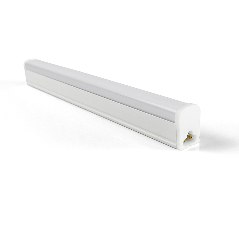 LED白色PC材质18wT5一体化灯管
