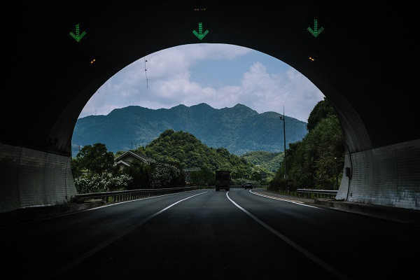 隧道照明燈怎么樣 價(jià)格貴不貴