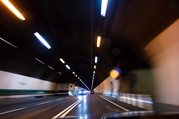 線性隧道燈是什么及它的特點(diǎn)