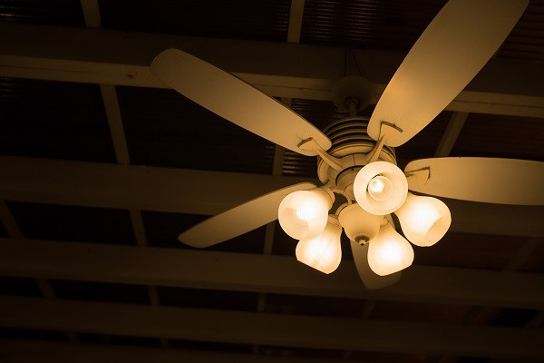 美式電扇吊燈怎么樣 適合選擇嗎