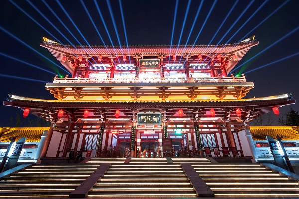 城市探照燈有什么用處 夜晚燈光更迷人
