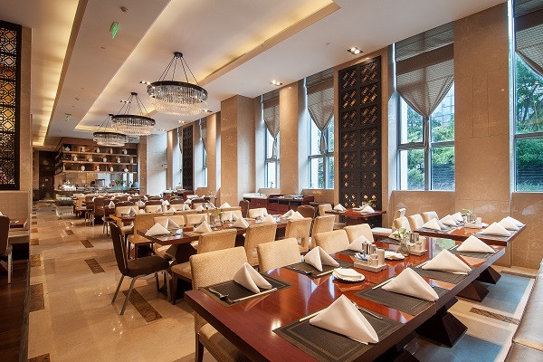 現(xiàn)代餐吊燈對酒店經(jīng)營有哪些價值