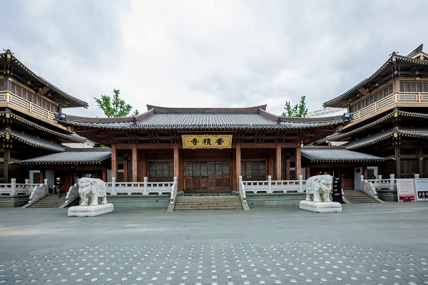 不銹鋼地埋燈具有什么優(yōu)點