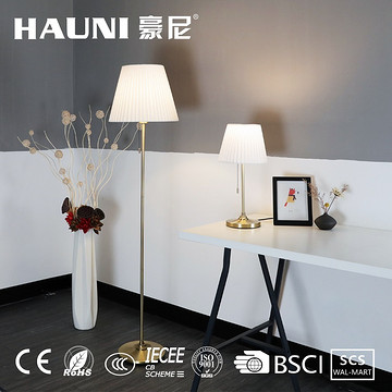 輕奢簡(jiǎn)約金色臺(tái)燈落地?zé)?>
                    <div   id=