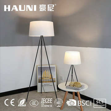 三腳架立式現(xiàn)代臺(tái)燈落地?zé)?>
                    <div   id=