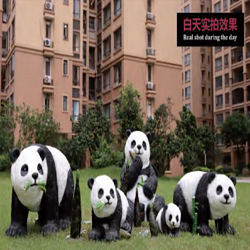 熊猫一家装饰景观灯